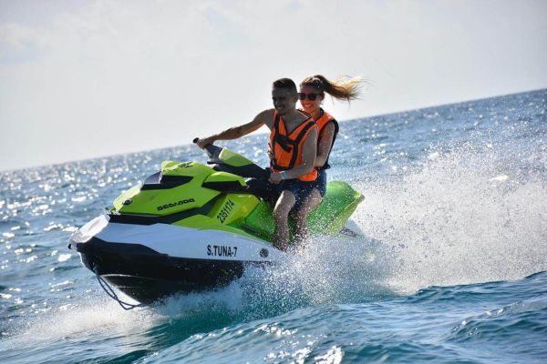 Jet ski at Orient Beach